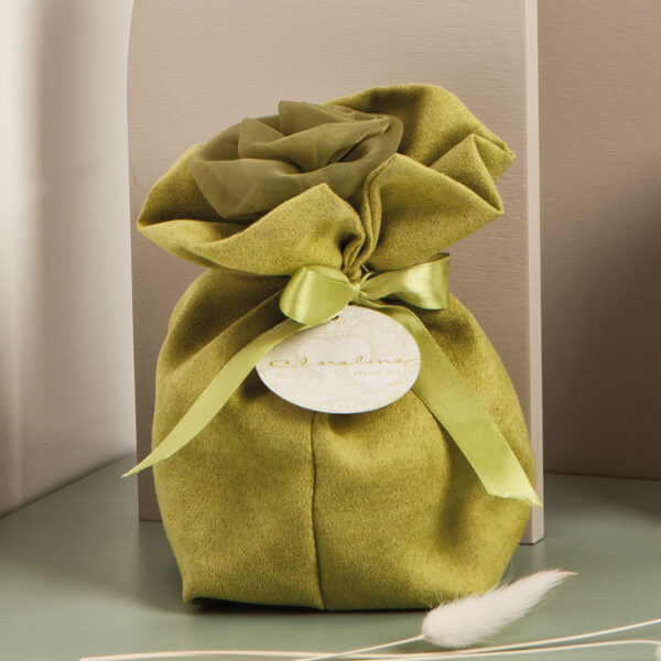 Sacchetto grande verde con rosa in organza