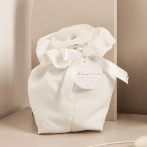 Sacchetto grande bianco con rosa in organza