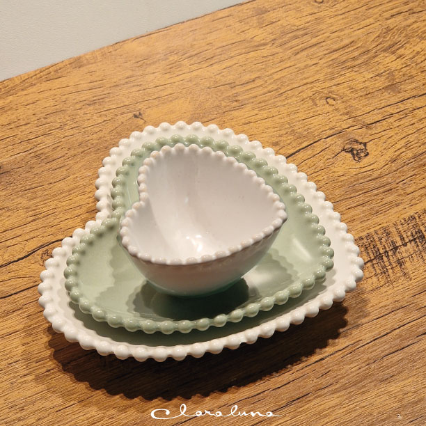 Tris ciotolina e piattini a cuore medio e grande con merletti bianco e verde matcha