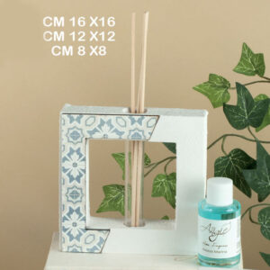 Profumatore grande con maiolica azzurro polvere in polvere di marmo