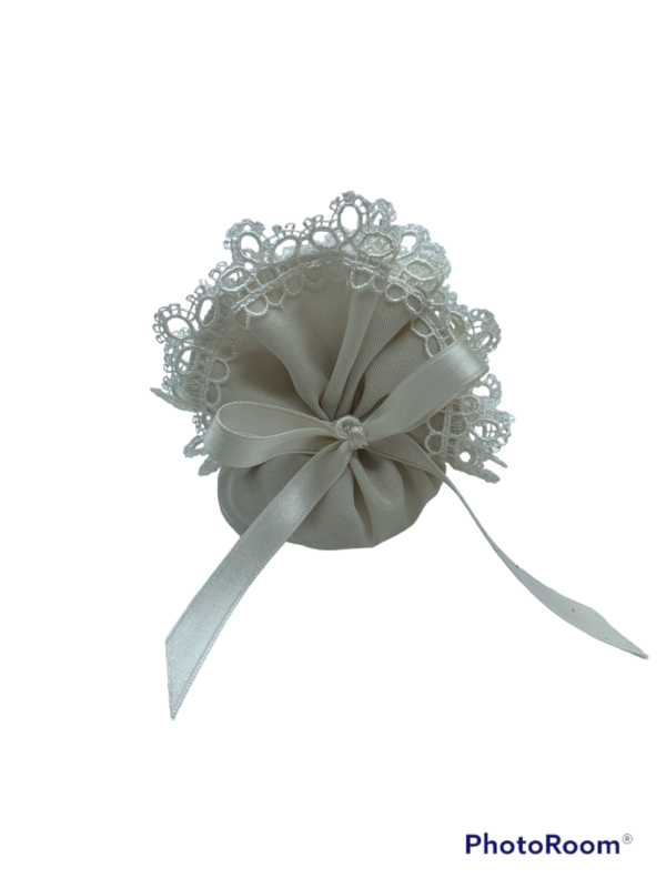 Fazzoletto portaconfetti tondo beige con pizzo
