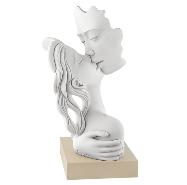 Scultura bacio innamorati in 4 colori differenti - immagine 2