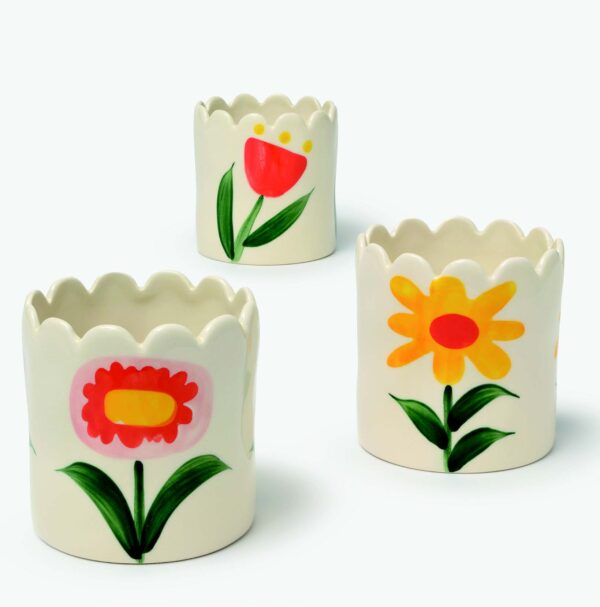 Vasetto smerlato con decoro fiori
